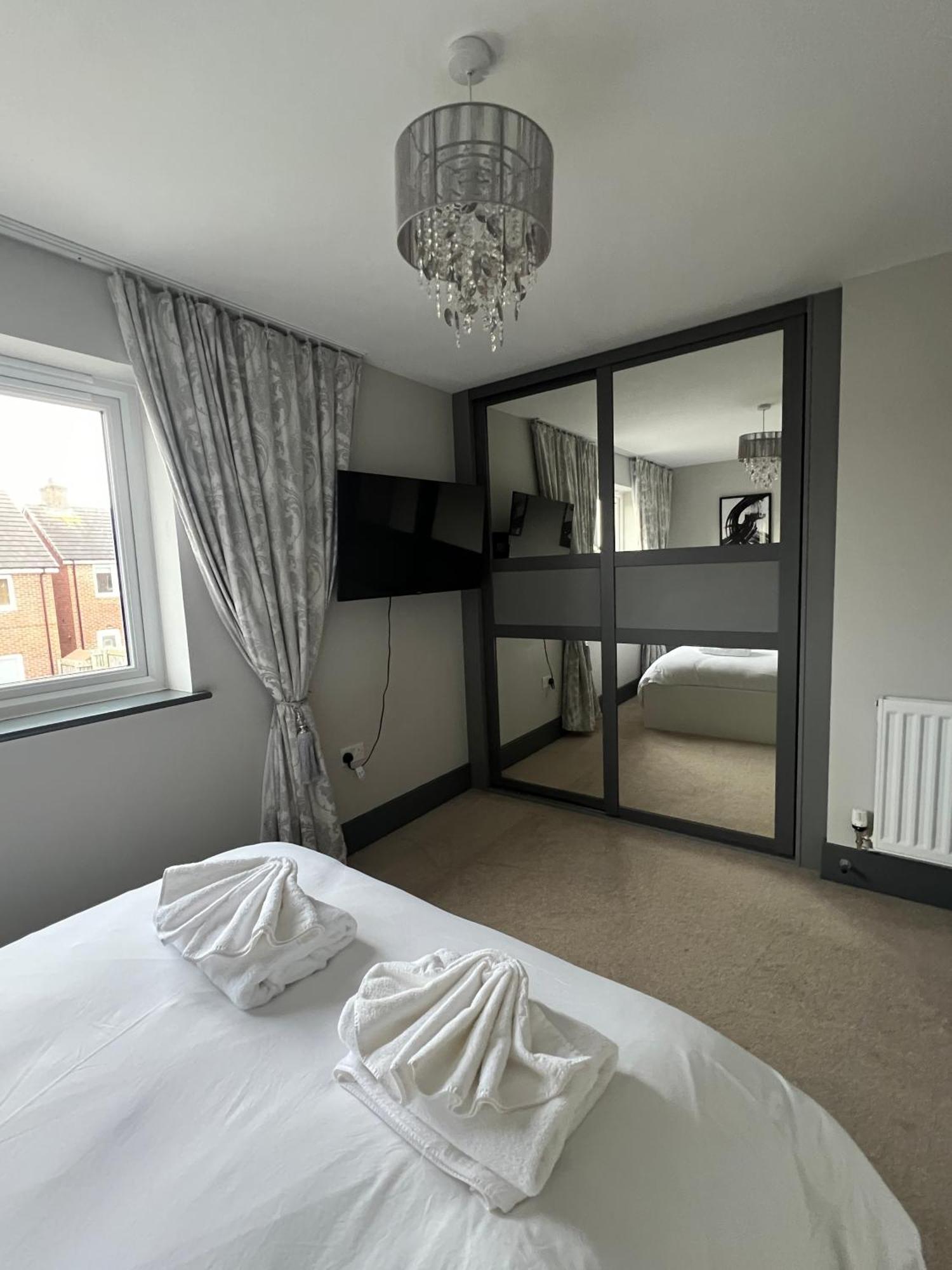 Luxury Durham Home In Dh1, Free Parking, No Fees Exteriör bild